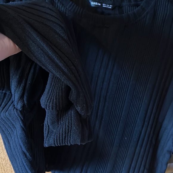 Lightweight black sweater - Picture 4 of 4